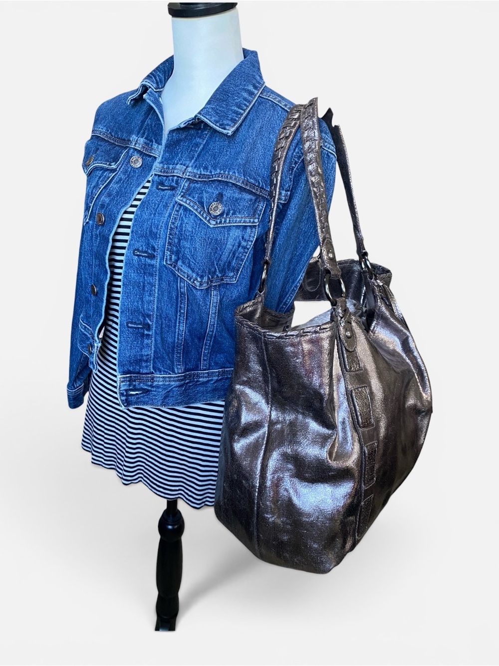 Coach XL Dylan Tote – Limited Edition Metallic Whipstitch - Picture 4 of 16